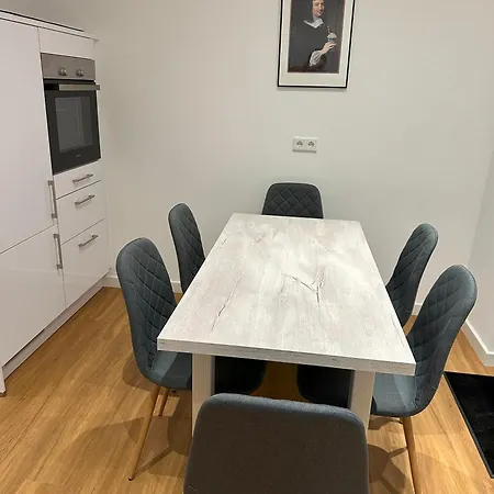 In Bad Wilhelmshoehe Mit Grossem Balkon Im Gruenen Und Kostenfreien Parkplaetzen * Kassel