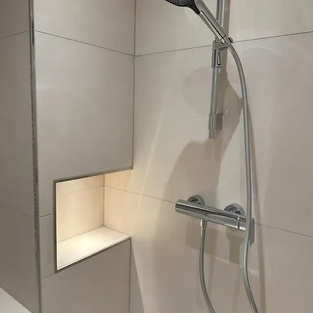 Apartament In Bad Wilhelmshoehe Mit Grossem Balkon Im Gruenen Und Kostenfreien Parkplaetzen