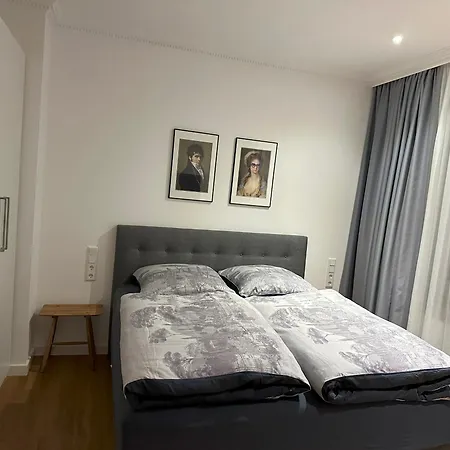 In Bad Wilhelmshoehe Mit Grossem Balkon Im Gruenen Lejlighed *
