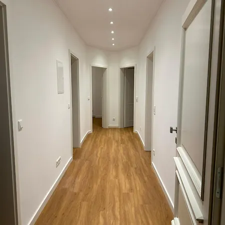 Apartman In Bad Wilhelmshoehe Mit Grossem Balkon Im Gruenen